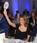 Александр Михальские (Спортмастер) с супругой во время аукциона